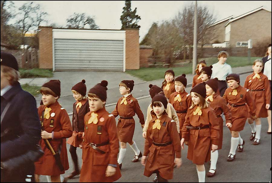 Brownies march down Hoe View Road 1983