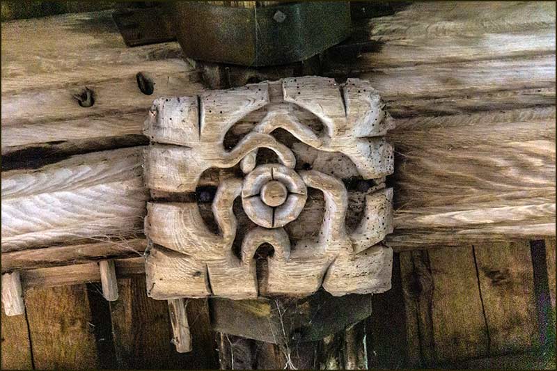 Carved decoration on a ceiling beam in St Giles (2015)